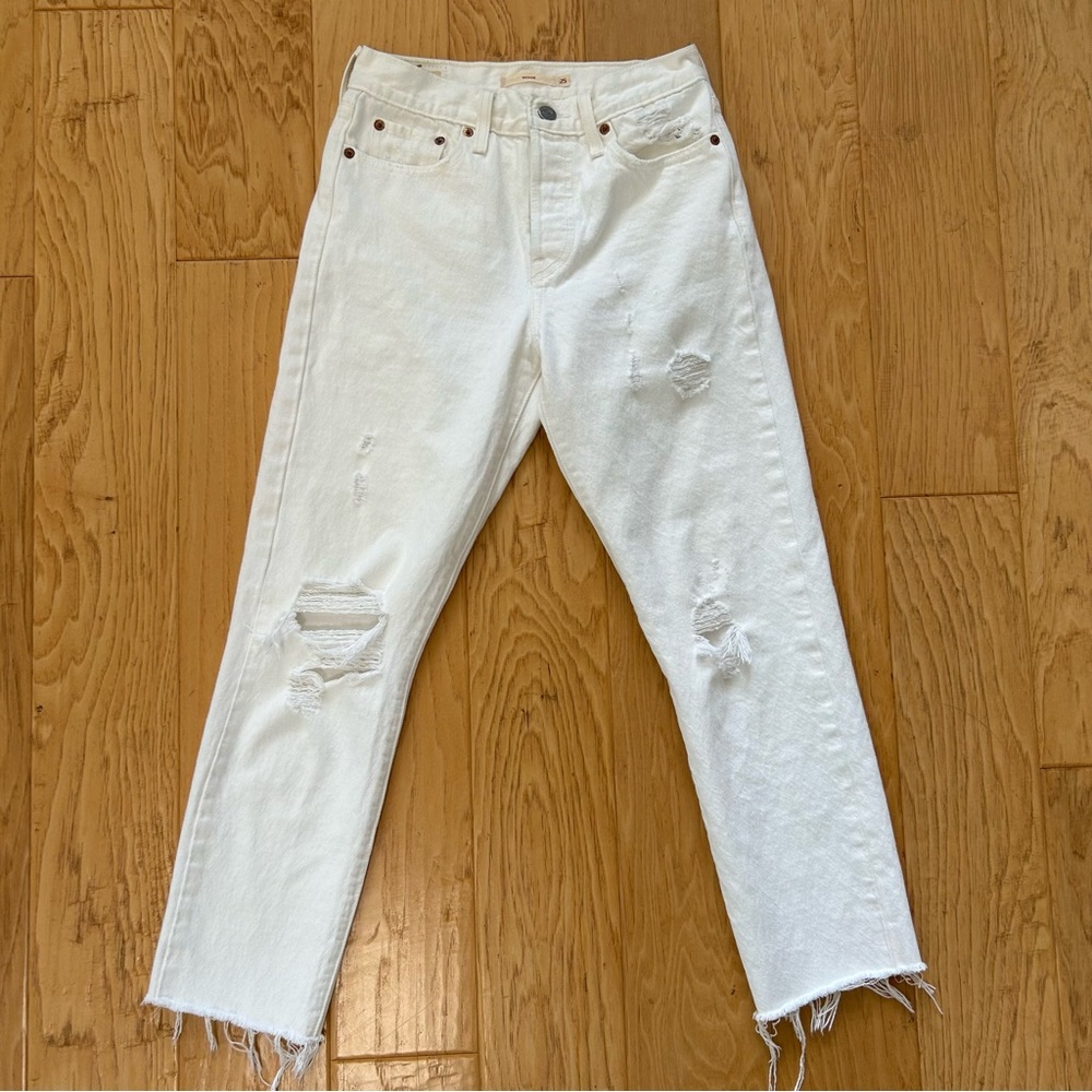 Levi’s Wedgie 25 White Cloud Bank Distressed High Rise Denim Jean Pant